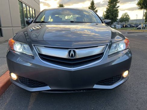 Used 2013 Acura ILX w/ Premium Package FWD image 2