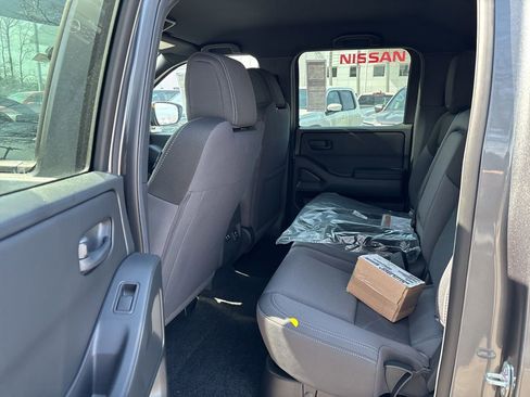 New 2026 Nissan Frontier SV w/ SV Convenience Package AWD/4WD image 15