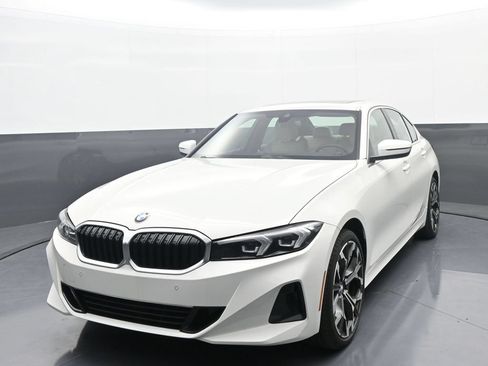 New 2025 BMW 330i xDrive Sedan w/ Convenience Package AWD/4WD image 1