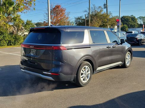 Used 2022 Kia Carnival LX image 6