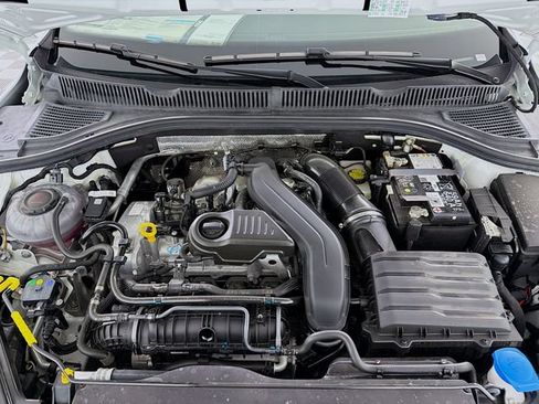 Used 2025 Volkswagen Jetta SE FWD image 29