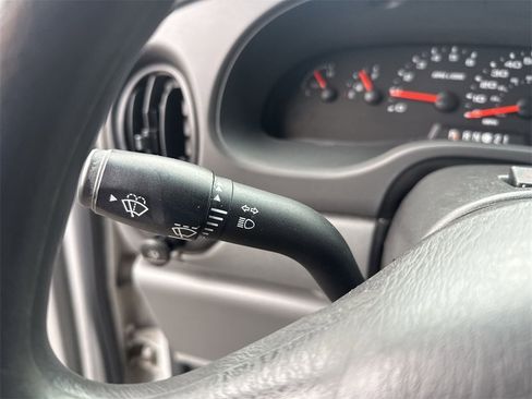 Used 2008 Ford E-350 and Econoline 350 XLT image 15