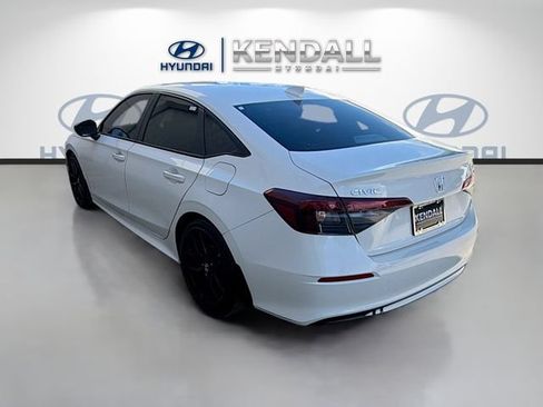 Used 2025 Honda Civic Sport image 4
