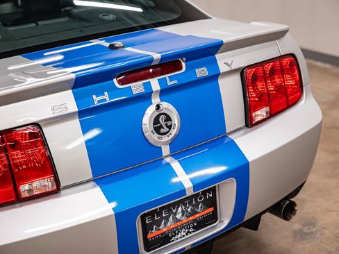 Used 2009 Ford Mustang Shelby GT500 RWD image 40
