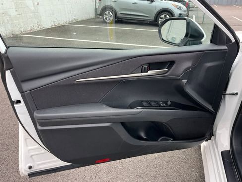 Used 2025 Toyota Camry LE image 21
