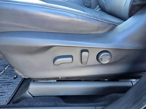 Used 2022 Subaru Ascent Limited w/ Technology Package image 16