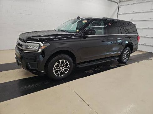 Used 2024 Ford Expedition Max XLT AWD/4WD image 2