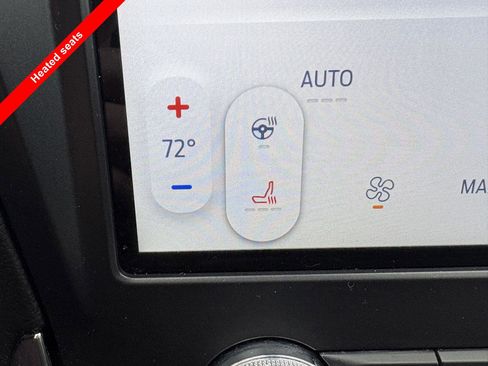 Used 2024 Ford Edge Titanium image 6