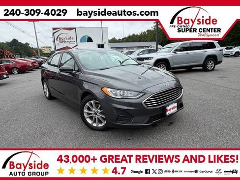 Used 2020 Ford Fusion SE FWD image 1