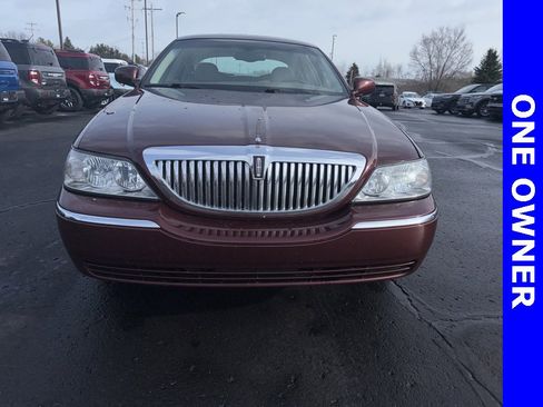 Used 2004 Lincoln Town Car Ultimate image 7
