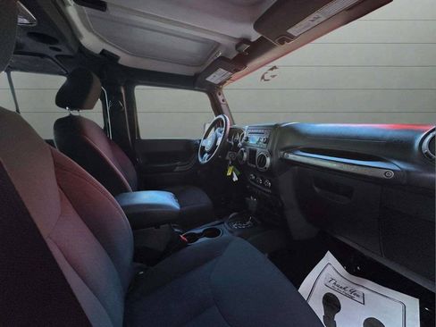 Used 2015 Jeep Wrangler Unlimited Sport AWD/4WD image 14