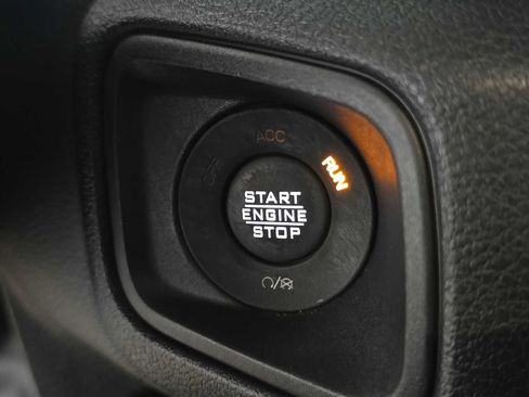 Used 2024 Jeep Wrangler Unlimited AWD/4WD image 29
