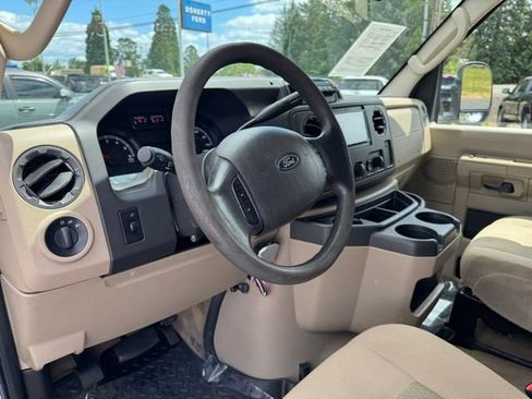 Used 2014 Ford E-350 and Econoline 350 XLT RWD image 15