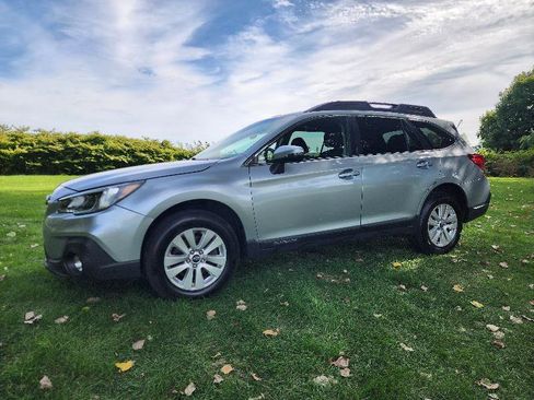 Used 2019 Subaru Outback 2.5i Premium AWD/4WD image 14