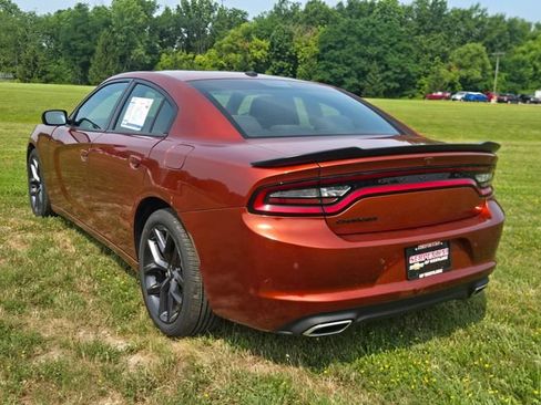 Used 2020 Dodge Charger SXT w/ Blacktop Package RWD image 5