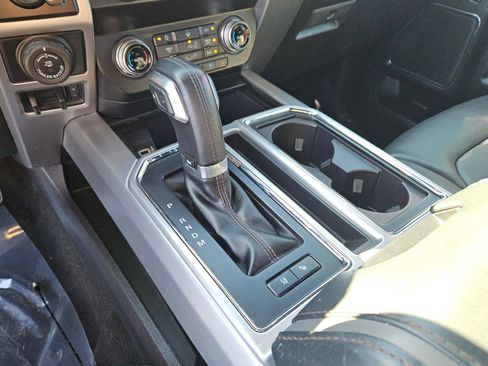 Used 2019 Ford F150 Platinum w/ Equipment Group 701A Luxury image 16