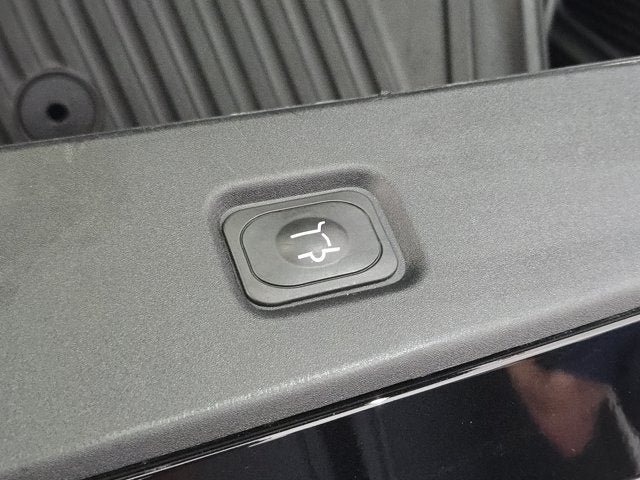 Used 2025 Ford Expedition Tremor AWD/4WD image 18