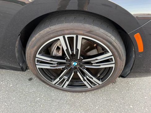 Used 2024 BMW i7 eDrive50 w/ M Sport Package RWD image 43