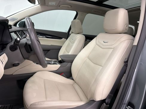Used 2023 Cadillac XT6 Premium Luxury FWD image 5