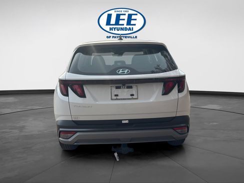 New 2026 Hyundai Tucson SE image 5