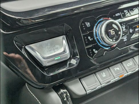New 2026 GMC Sierra 2500 AT4X w/ LPO, Black Badging Package AWD/4WD image 25