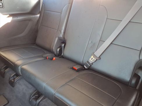 Used 2018 Chevrolet Traverse Premier image 11