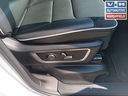 Used 2026 RAM 1500 Laramie w/ Sport Appearance Package AWD/4WD image 25