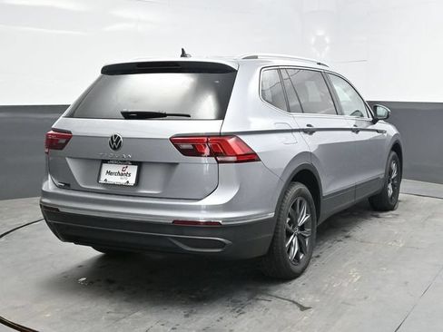 Used 2022 Volkswagen Tiguan SE FWD image 6