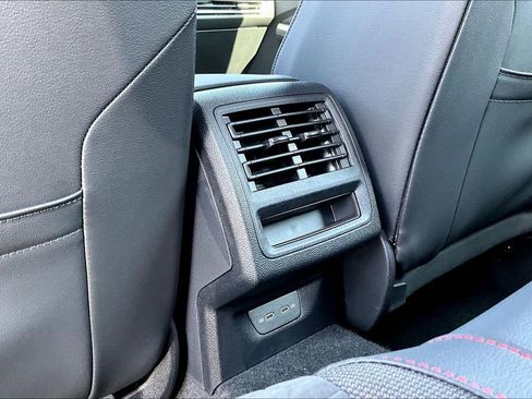 New 2026 Volkswagen GTI SE image 9