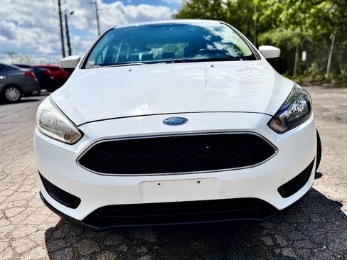 Used 2018 Ford Focus SE FWD image 7