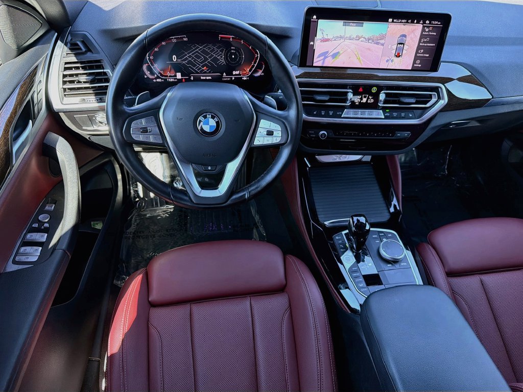 Used 2025 BMW X4 xDrive30i AWD/4WD image 16