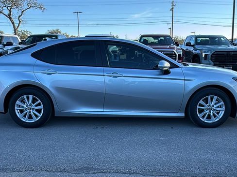 New 2026 Toyota Camry LE image 10