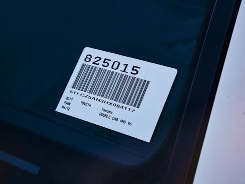 Used 2017 Toyota Tacoma TRD Pro image 27