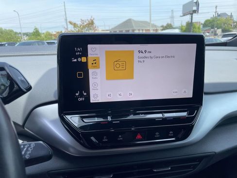 Used 2021 Volkswagen ID.4 Pro RWD image 11
