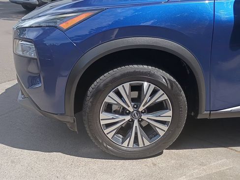 Used 2023 Nissan Rogue SV AWD/4WD image 8