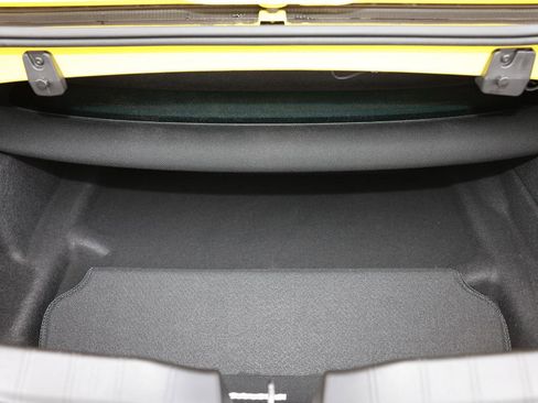 Used 2016 Chevrolet Camaro SS RWD image 30