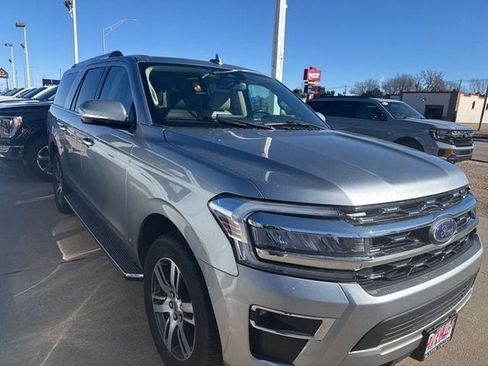 Used 2023 Ford Expedition Max Limited AWD/4WD image 4