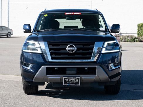 Used 2021 Nissan Armada SL w/ Captain's Chairs Package RWD image 2