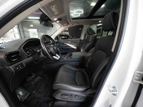 Used 2023 Honda Pilot Elite image 9