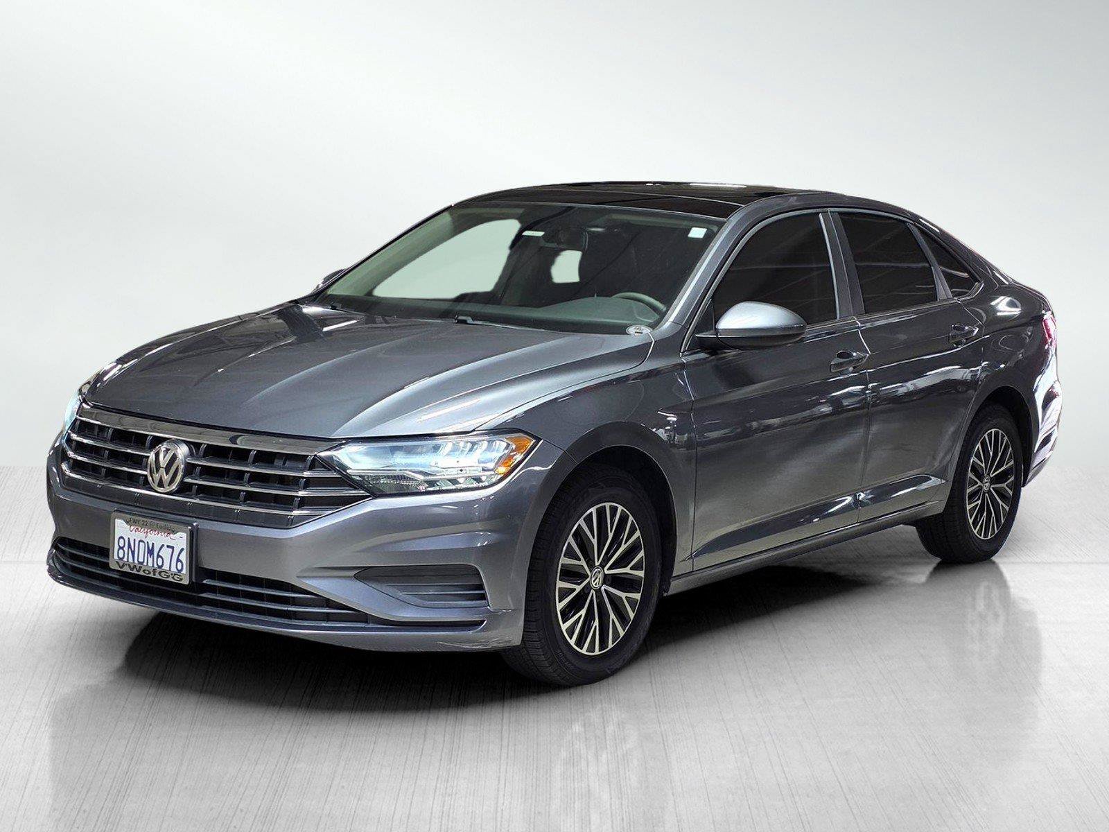 Used 2019 Volkswagen Jetta SE FWD image 3