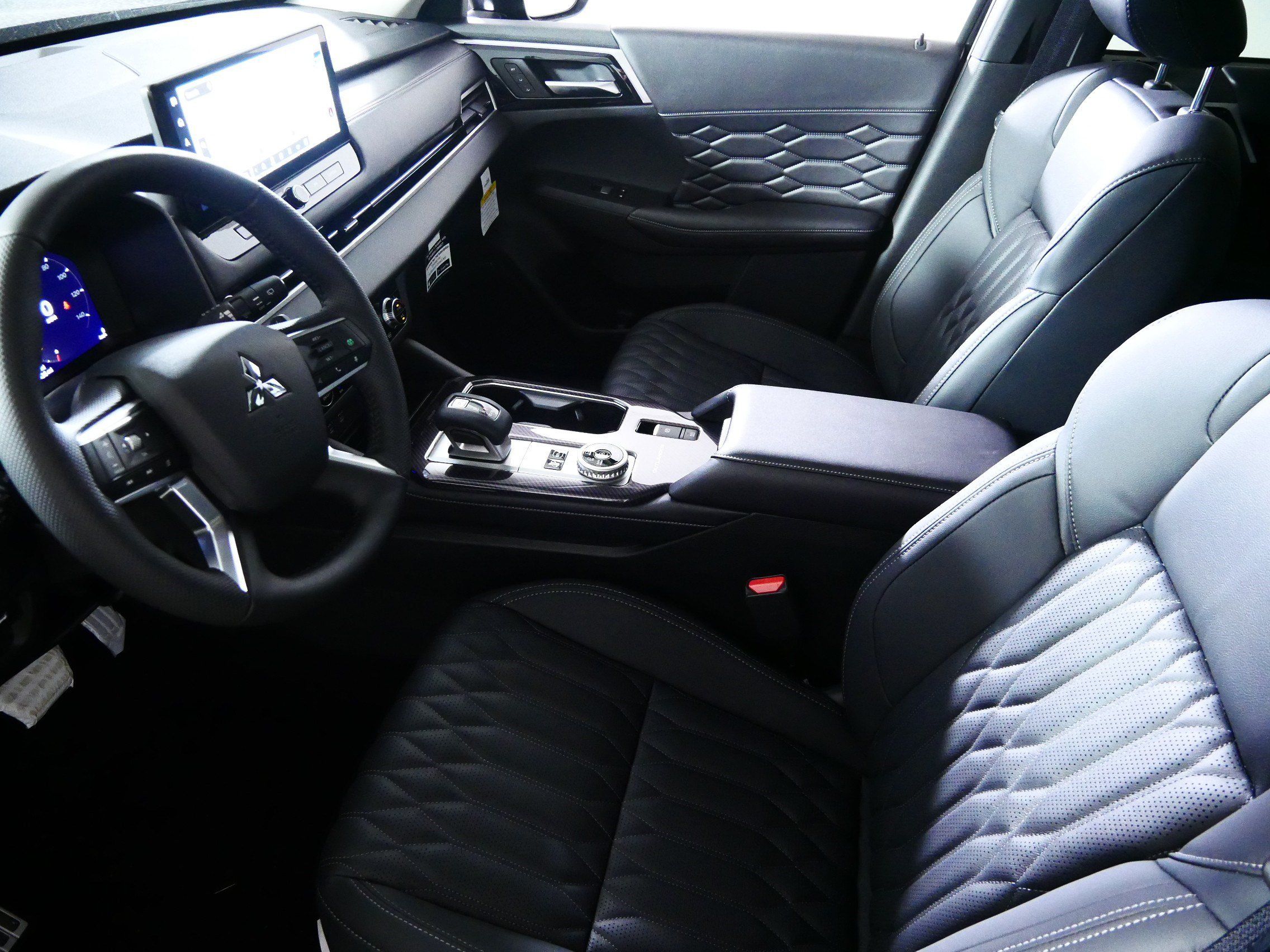 New 2026 Mitsubishi Outlander SEL AWD/4WD image 4