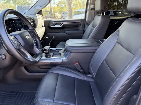 Used 2023 Chevrolet Silverado 1500 LTZ w/ Z71 Off-Road Package image 18