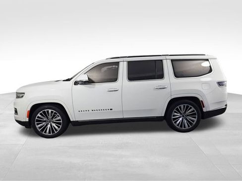 Used 2022 Jeep Grand Wagoneer Series III image 8