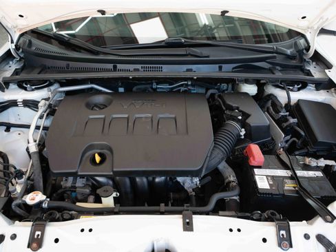 Used 2018 Toyota Corolla SE image 30