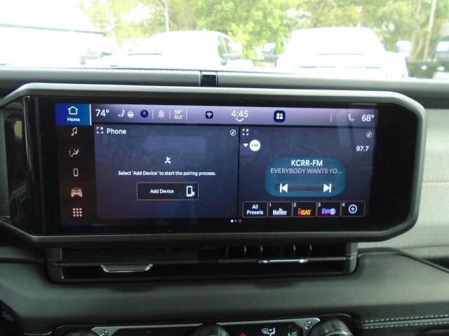 Used 2025 Jeep Wrangler Unlimited Sahara AWD/4WD image 12
