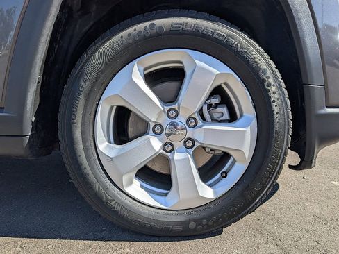 Used 2017 Jeep Compass Latitude image 17