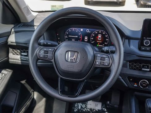 Used 2025 Honda Accord SE image 16