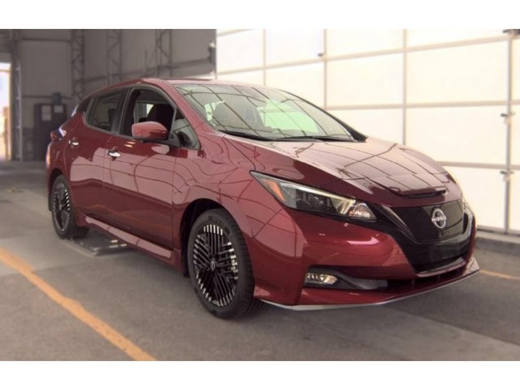 Used 2025 Nissan Leaf SV Plus FWD image 2