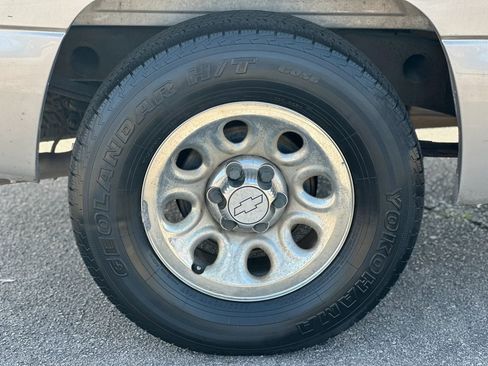 Used 2006 Chevrolet Silverado 1500 LS image 24