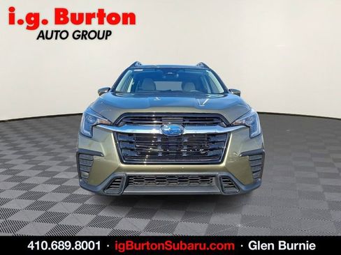 Used 2025 Subaru Ascent Premium image 2